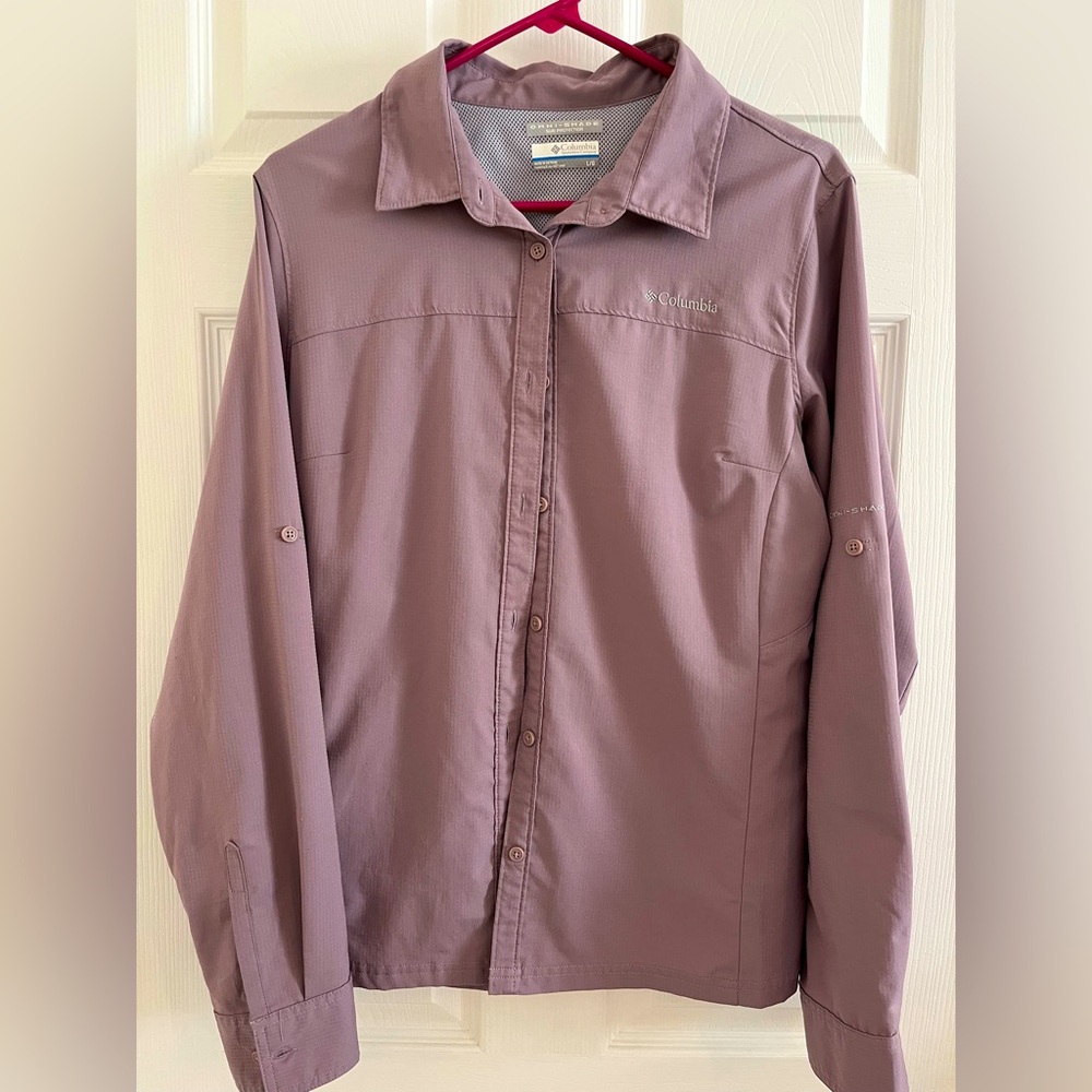 Light grayish pink color